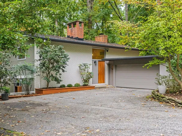 3422 Philips Dr, Pikesville, MD 21208