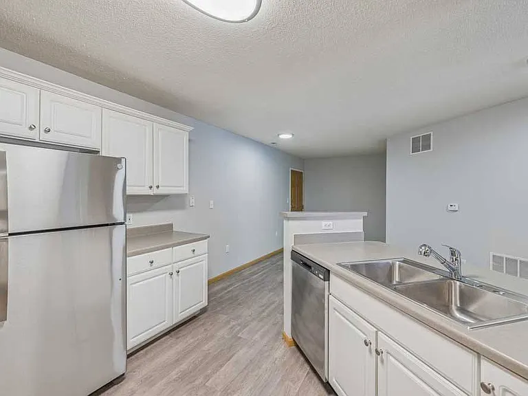 Pinebrook Apartments — Photo 80
