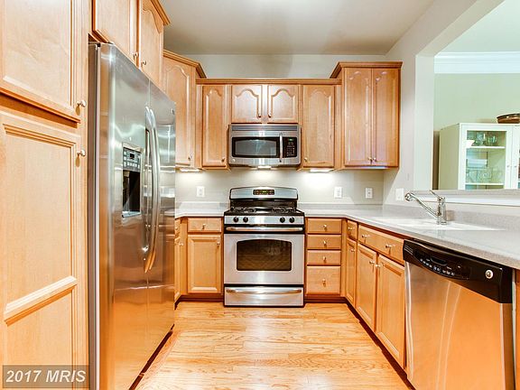 2nd image of 7055 Heritage Hunt Dr APT 106
