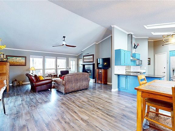 2nd image of 14 Lerwick Ln