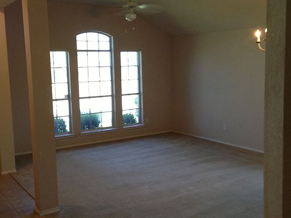 5th image of 4261 Summersweet Ln