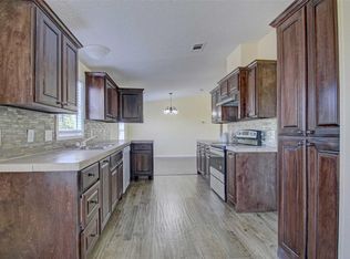 10433 County Road 418, Grandview, TX 76050