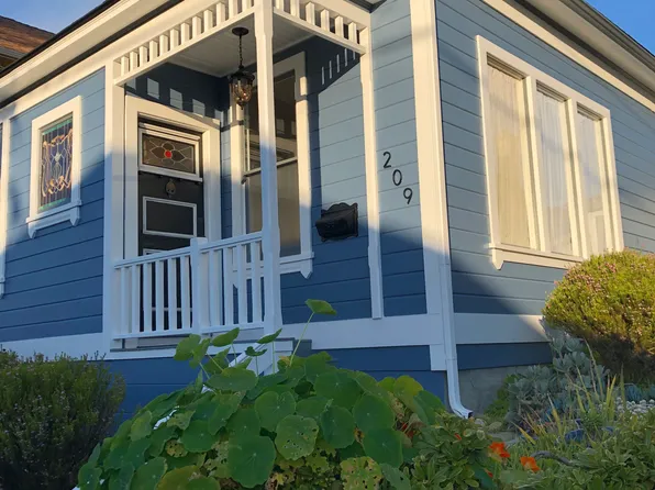 209 19th St, Pacific Grove, CA 93950