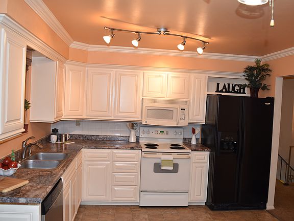 4th image of 1509 Sawyer Way