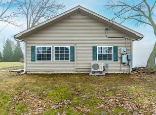 6545 S 70 E, Wolcottville, IN 46795