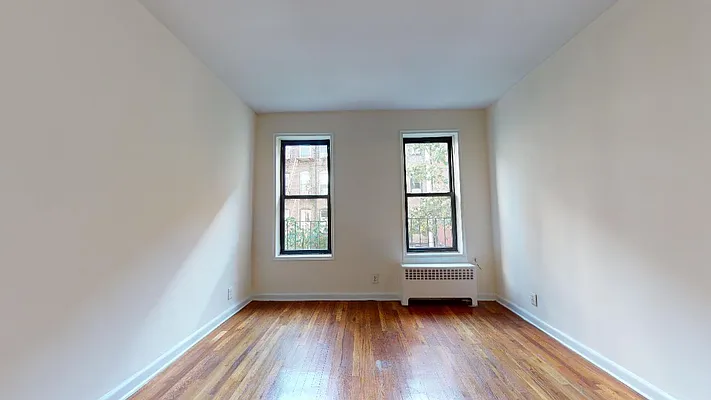 Rented by Bond New York | media 5