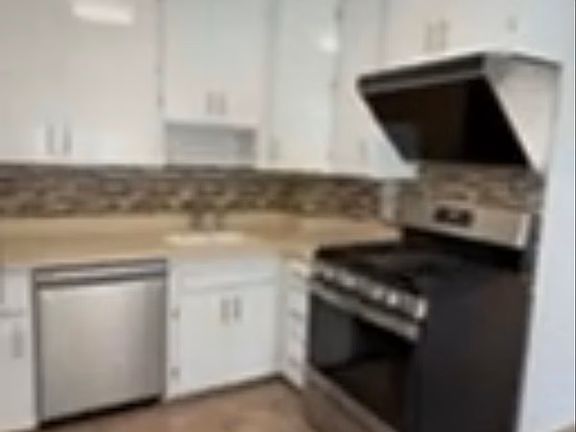 3rd image of 23-37 157th St