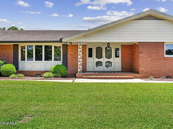 4th image of 704 E Forest Hill Drive