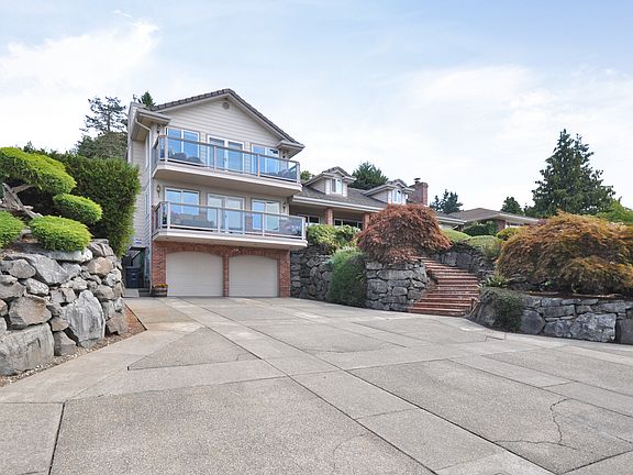 3rd image of 3405 Olympic Blvd W