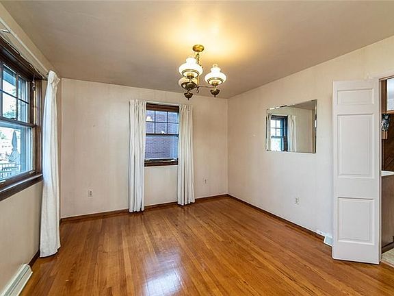 5th image of 1015 Orchard Ave