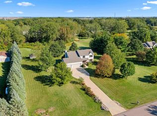 1209 Oak Leaf Ln, Washington, IL 61571
