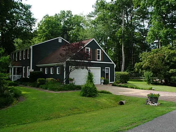 111 Fielding Lewis Dr, Yorktown, VA 23692