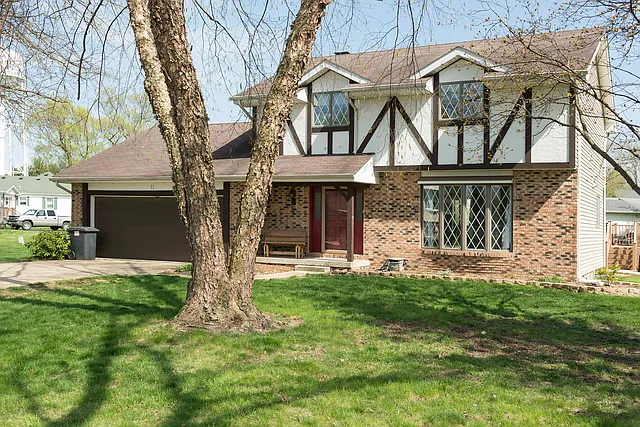 11 Harness Ln photo 1