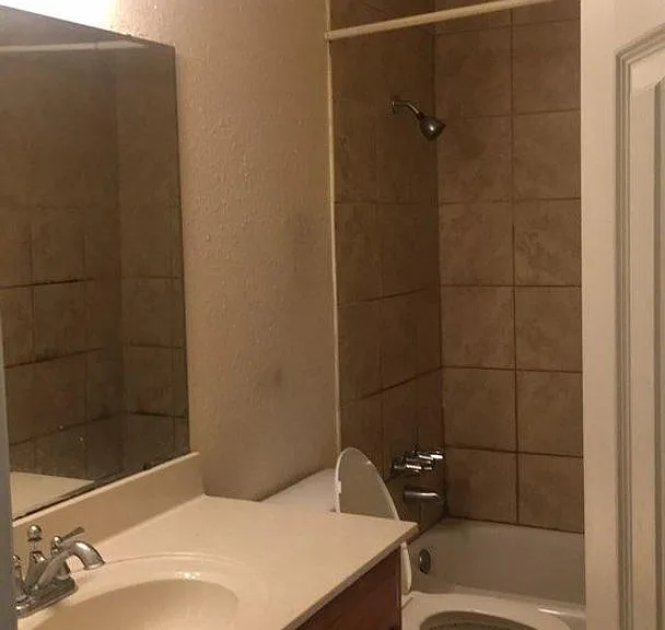 1124 Menlo Dr — Photo 12