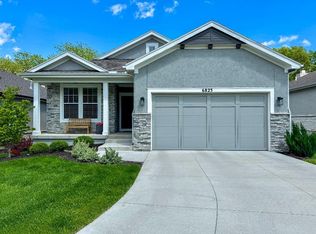 6823 W 162nd Ter, Overland Park, KS 66085