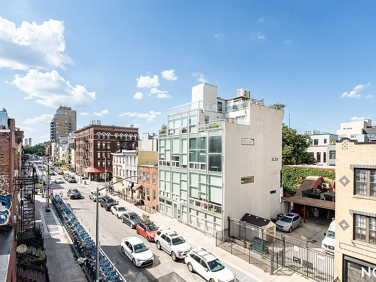 228 N 7th St #404 — Photo 14