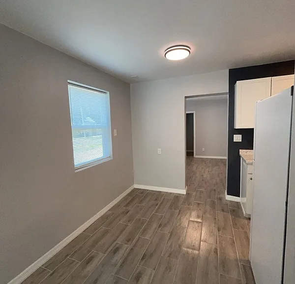 561 Raleigh St — Photo 12