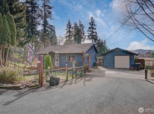 5037 Pacific Terr, Longview, WA 98632