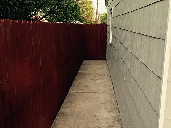 Nice Space behind Garage 