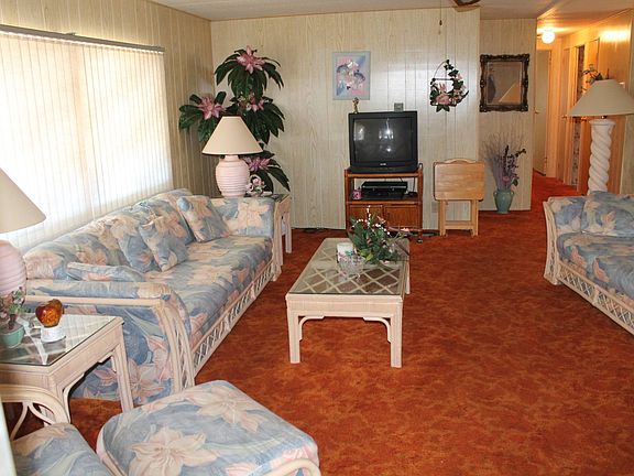 2nd image of 194 Forest Ln #194