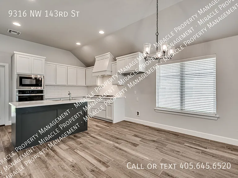 9316 NW 143rd St — Photo 19