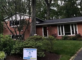 2417 Silver Fox Ln, Reston, VA 20191