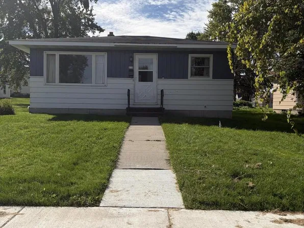 210 E 14th STREET, Marshfield, WI 54449