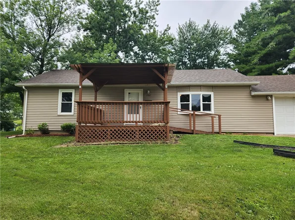 702 S 5th St, Knoxville, IA 50138