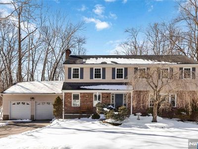 18 Kings Ct, Woodcliff Lake, NJ, 07677
