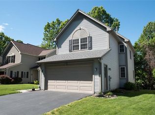 43 Muirwoods Ln, Rochester, NY 14622