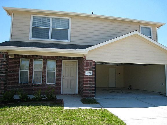 3rd image of 5707 Saluda Creek Ln