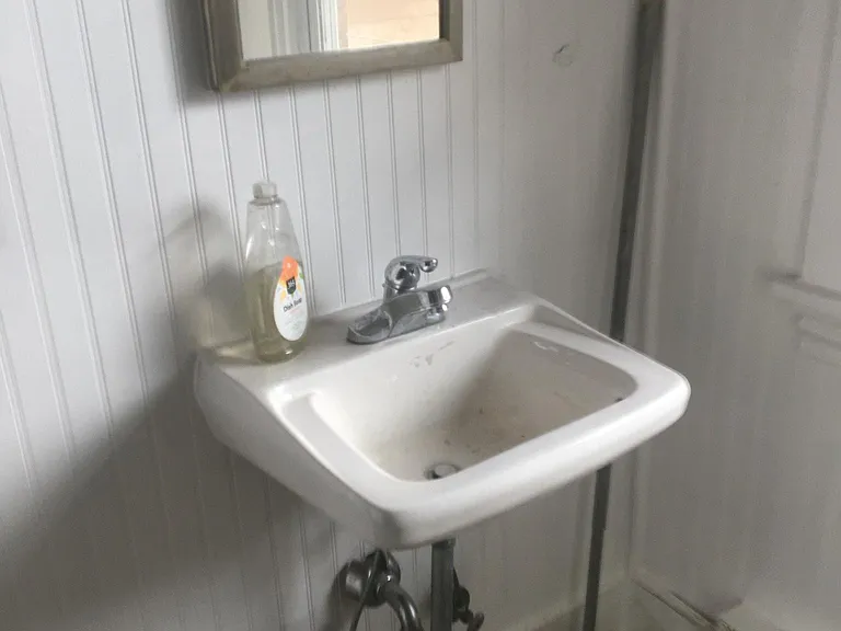 5831 Douglas St #2 — Photo 3