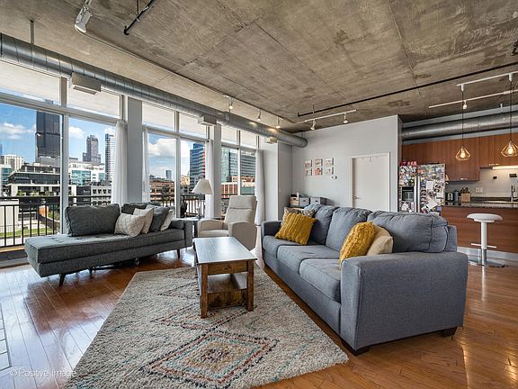 5th image of 111 S Morgan St APT 725