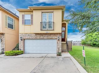10804 Almeda Park Dr, Houston, TX 77045