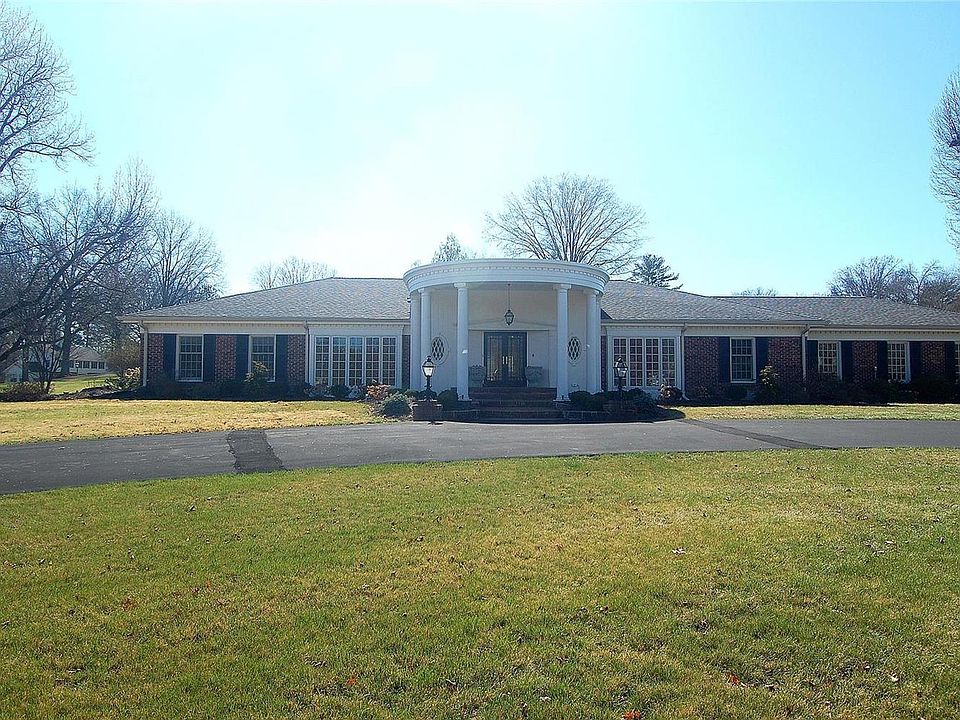 1st image of 210 Doulton Pl