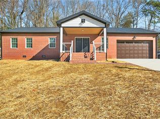 1256 Cloister Dr, Winston Salem, NC 27127