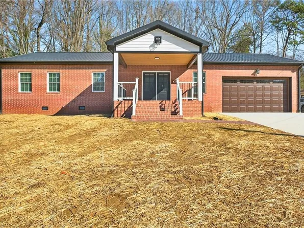 1256 Cloister Dr, Winston Salem, NC 27127