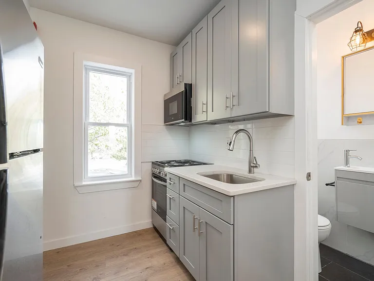 1617 Harrison St — Photo 12