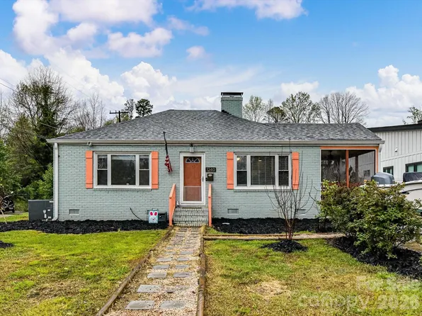 1240 Skyview Rd, Charlotte, NC 28208