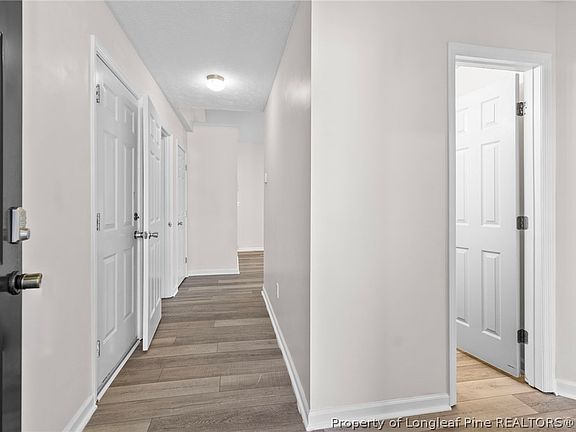 4th image of 117 Blue Water Dr