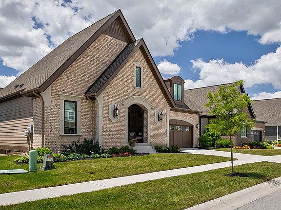 2nd image of 15592 Woodford Dr