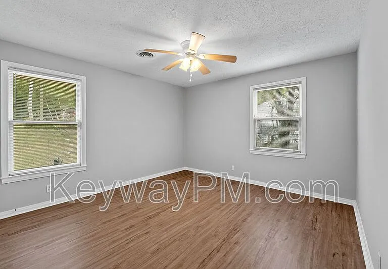 3018 Acorn Rd — Photo 12