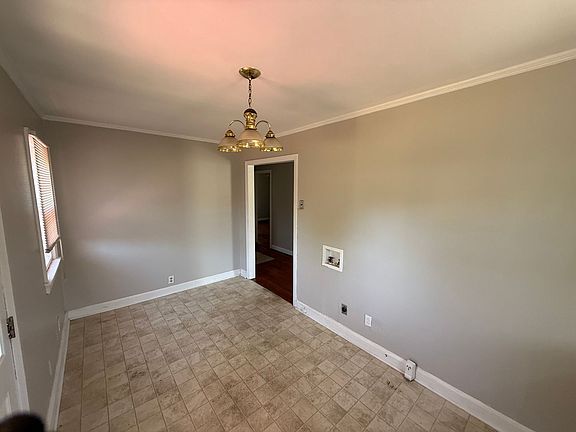 5th image of 305 N State St