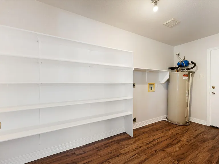 1814 Grassland Dr — Photo 12