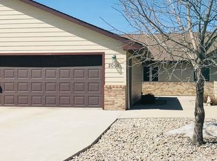 2061 Meadowlark Ln, Huron, SD 57350