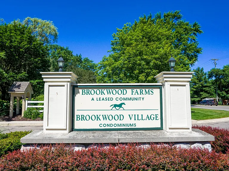 Brookwood Farms Apartments — Photo 12