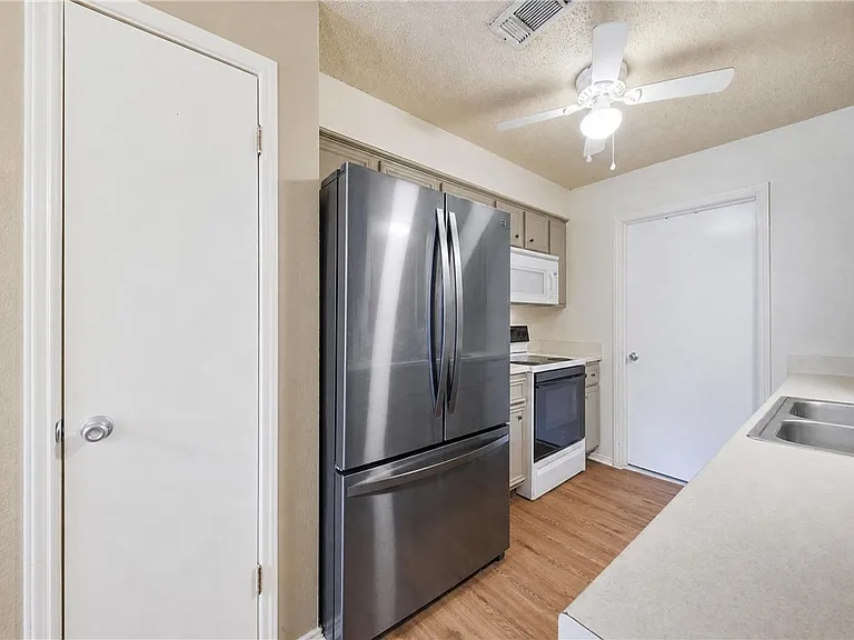 1107 Winecup Cir — Photo 9