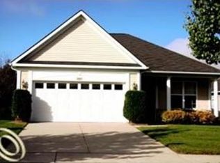 3917 Hillsdale Dr, Auburn Hills, MI