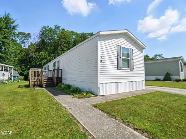 13 Lakeside Dr, Lima, OH 45804