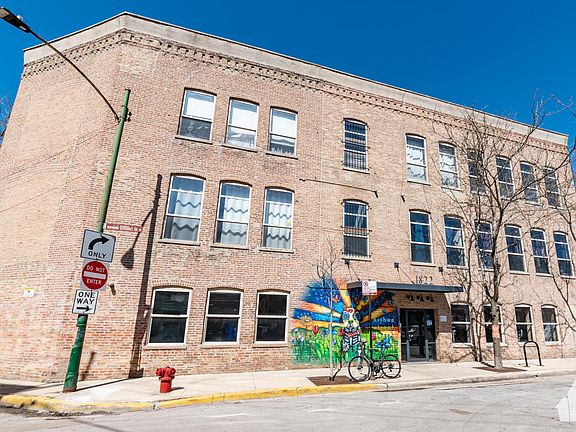 5th image of 1822 S Bishop St #203S